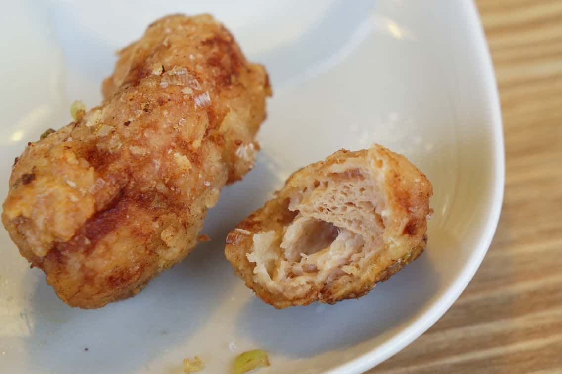 ladybird kitchen ソイミートの唐揚げ切り口.jpg Ladybird kitchen ソイミートの唐揚げ切り口