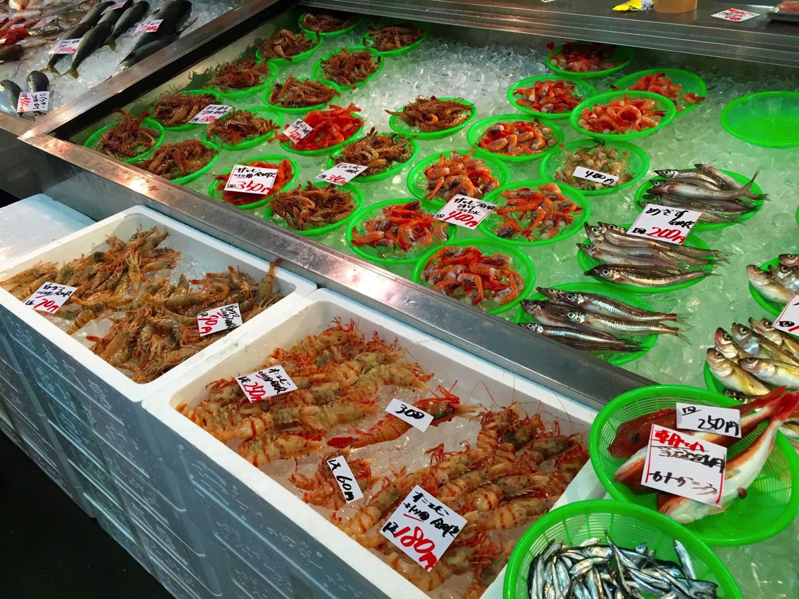 金沢港いきいき魚市 並び.jpg 金沢港いきいき魚市 並び