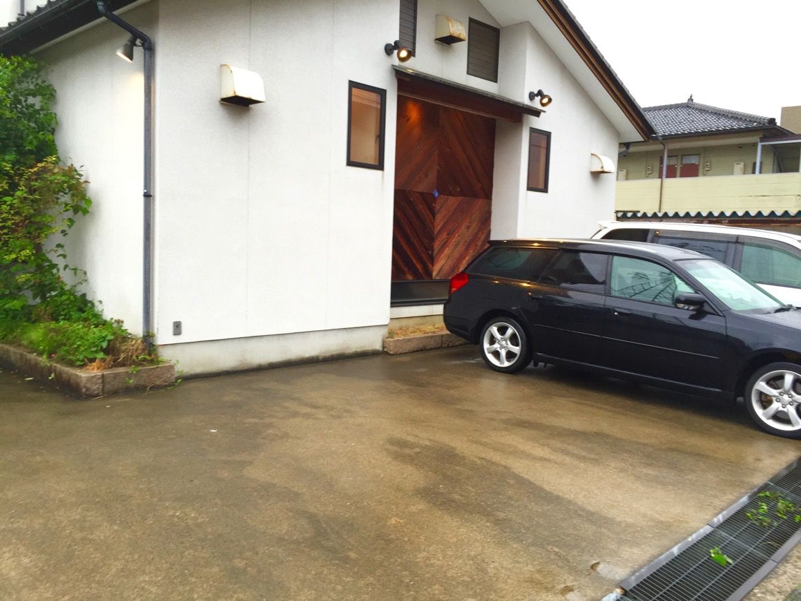 かみたに 駐車場.jpg かみたに 駐車場
