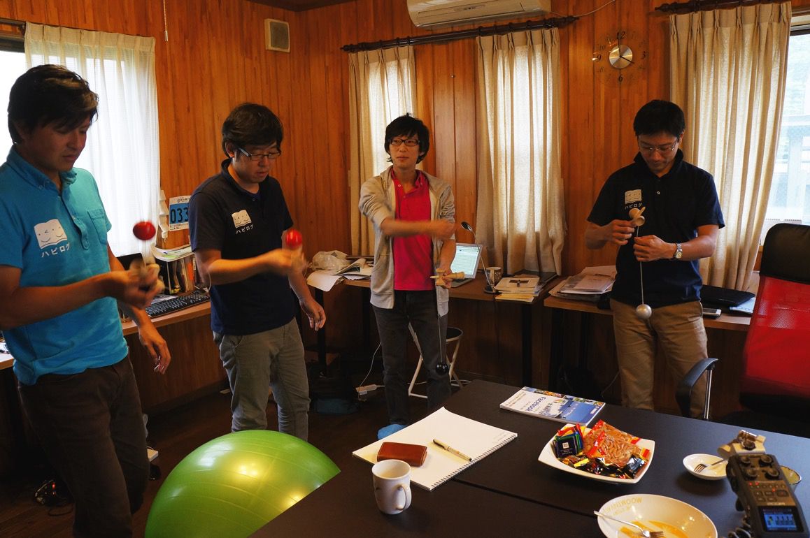 ハピログでけん玉大会.jpg ハピログでけん玉大会
